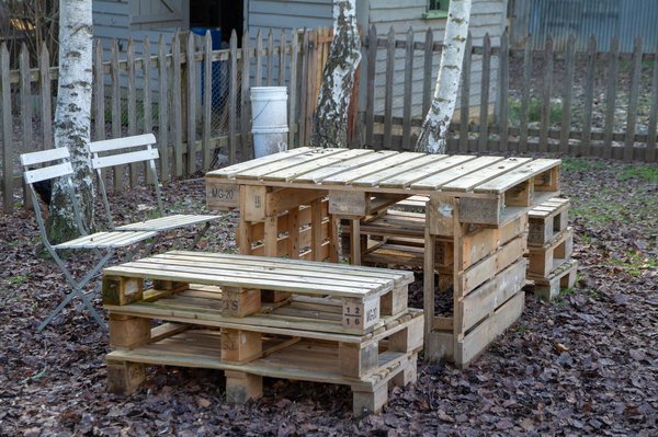Quel genre de mobilier de jardin peut-on créer avec des palettes de bois ?